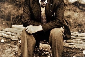 Bir Efsane Adam: Tonguç Baba