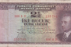 İki Buçuk Lira