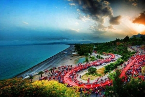 Varyantta Cumhuriyet İçin Fener Alayı