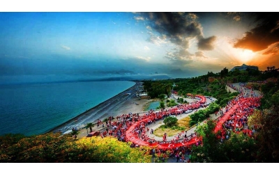 Varyantta Cumhuriyet İçin Fener Alayı