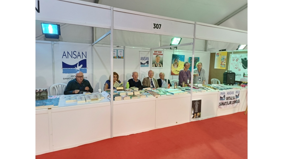 Antalya Kitap Fuarına Katıldık