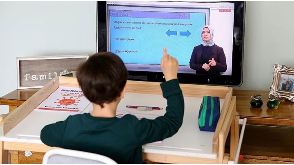 Uzaktan Eğitim Var Olan Eşitsizliği Görünür Kıldı
